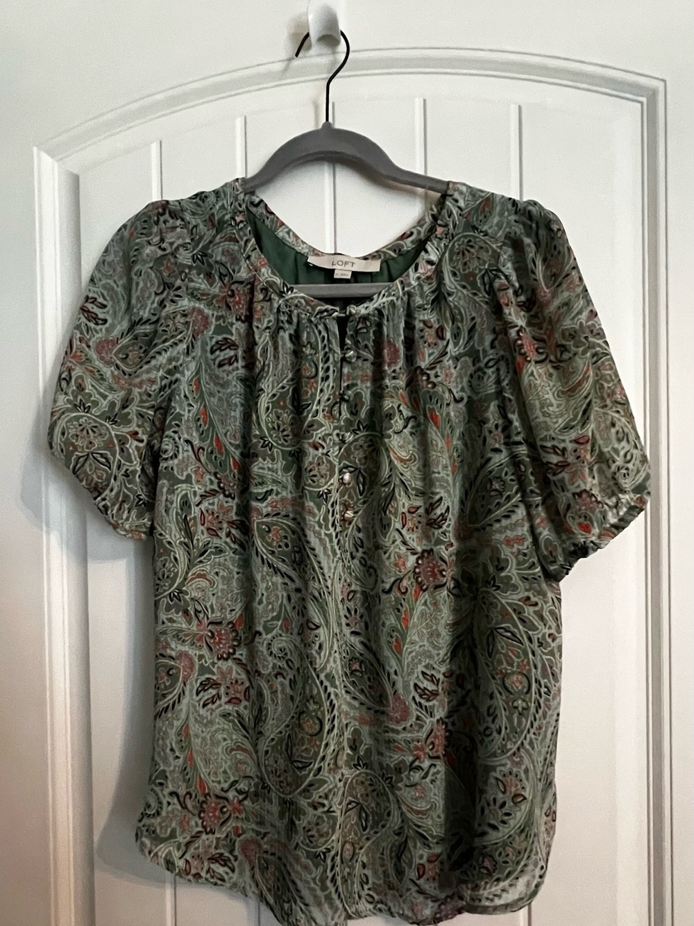 LOFT Sage Green Paisley Short Sleeve Blouse